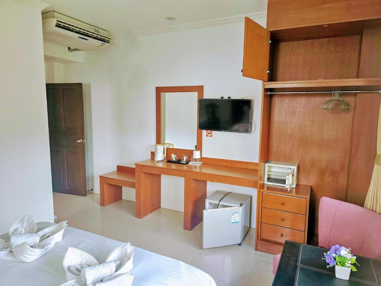 Sukcheewa Residence Phuket Patong Luaran gambar