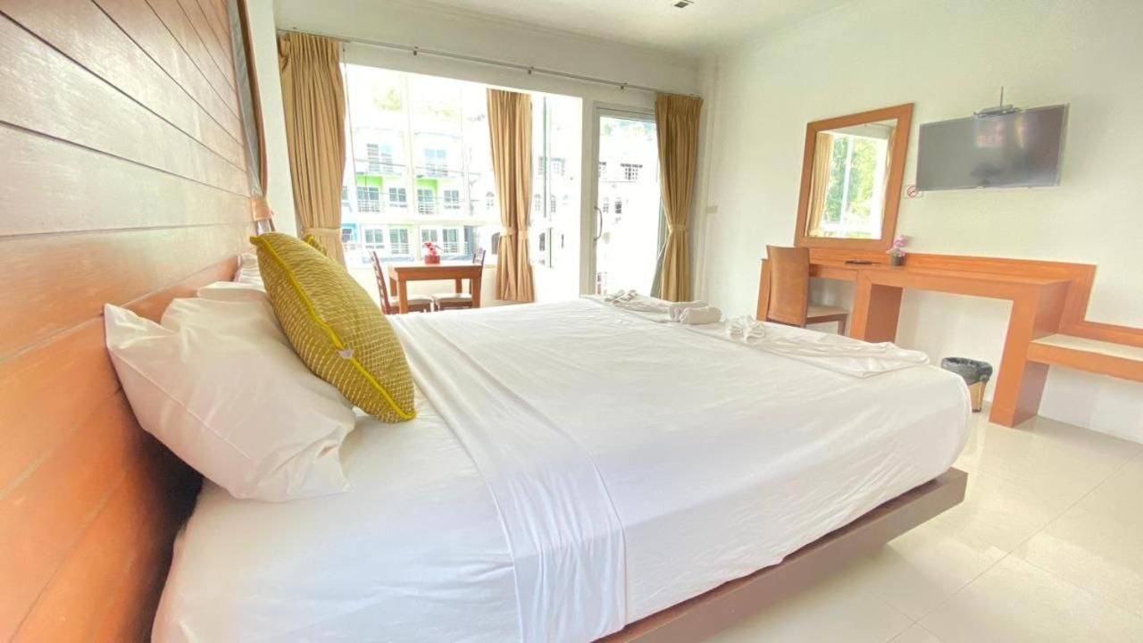 Sukcheewa Residence Phuket Patong Bilik gambar
