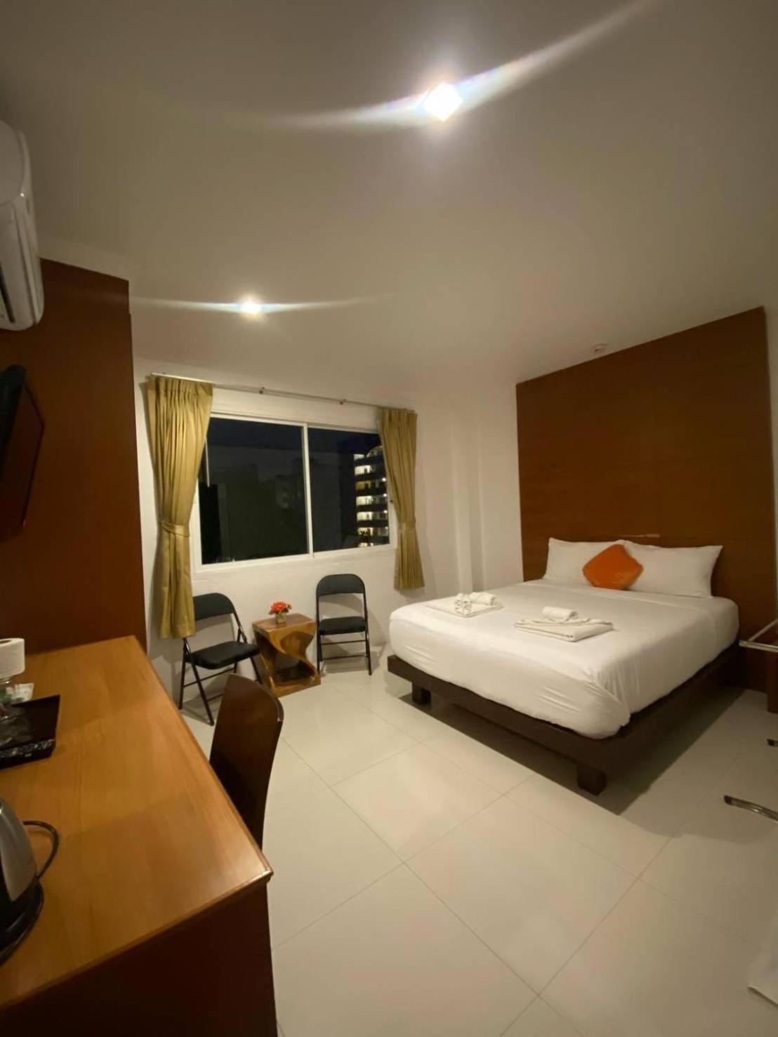 Sukcheewa Residence Phuket Patong Bilik gambar