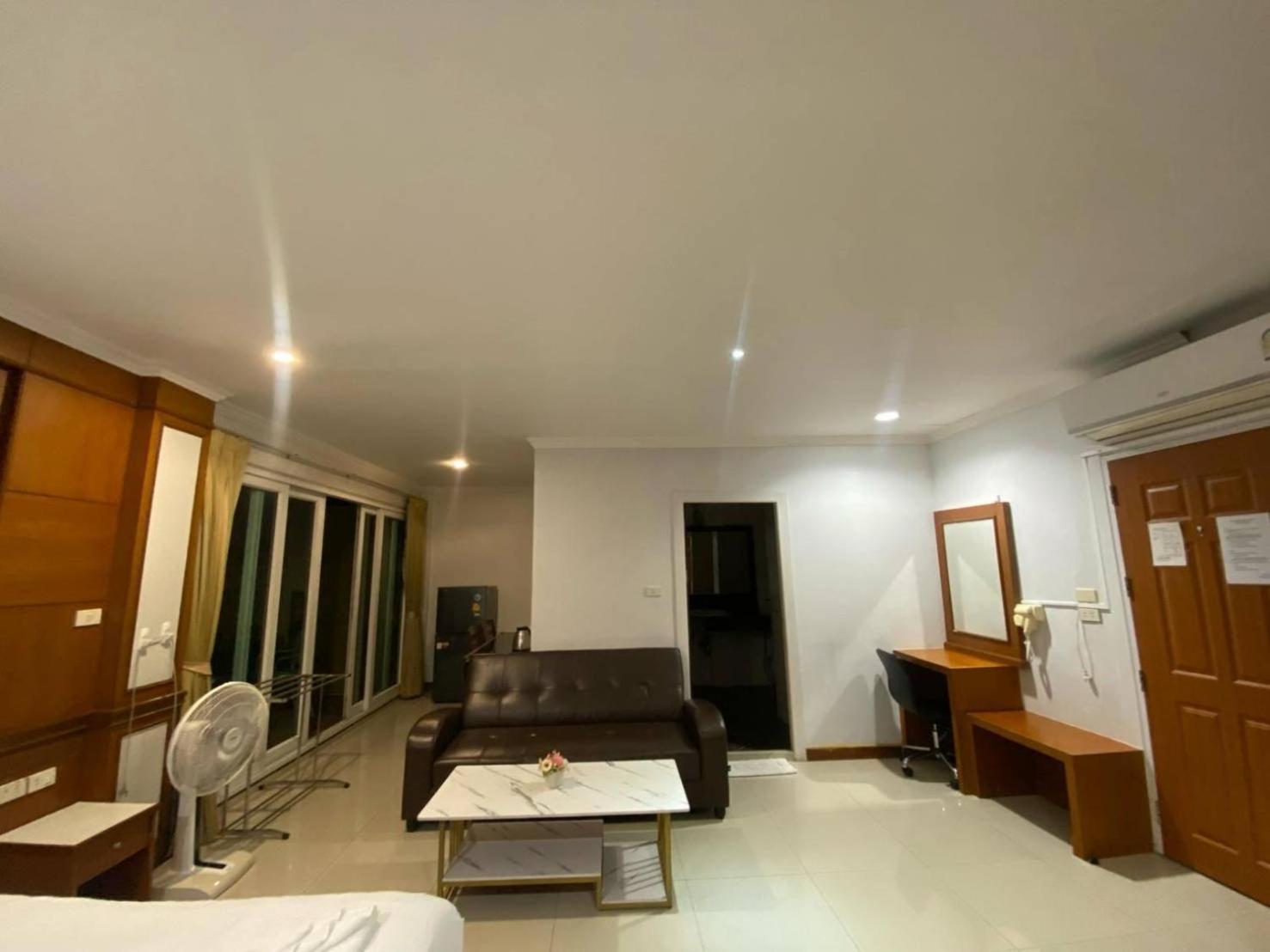 Sukcheewa Residence Phuket Patong Bilik gambar